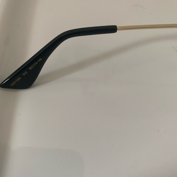 New unworn Gucci Urban sunglasses - Picture 6 of 6